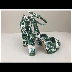 Aldo Olivarra chunky heel